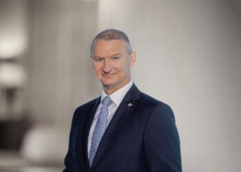 𝗔𝗻𝗱𝗿𝗲𝘄 𝗔𝘀𝘁𝗹𝗲𝘆: 𝗘𝗻𝗴𝗶𝗻𝗲𝗲𝗿𝗶𝗻𝗴 𝗟𝗲𝗮𝗱𝗲𝗿𝘀𝗵𝗶𝗽 𝗕𝗿𝗶𝗱𝗴𝗶𝗻𝗴 𝗠𝗮𝗿𝗶𝘁𝗶𝗺𝗲 𝗣𝗿𝗲𝗰𝗶𝘀𝗶𝗼𝗻 𝗮𝗻𝗱 𝗛𝗼𝘀𝗽𝗶𝘁𝗮𝗹𝗶𝘁𝘆 𝗘𝘅𝗰𝗲𝗹𝗹𝗲𝗻𝗰𝗲