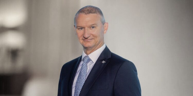 𝗔𝗻𝗱𝗿𝗲𝘄 𝗔𝘀𝘁𝗹𝗲𝘆: 𝗘𝗻𝗴𝗶𝗻𝗲𝗲𝗿𝗶𝗻𝗴 𝗟𝗲𝗮𝗱𝗲𝗿𝘀𝗵𝗶𝗽 𝗕𝗿𝗶𝗱𝗴𝗶𝗻𝗴 𝗠𝗮𝗿𝗶𝘁𝗶𝗺𝗲 𝗣𝗿𝗲𝗰𝗶𝘀𝗶𝗼𝗻 𝗮𝗻𝗱 𝗛𝗼𝘀𝗽𝗶𝘁𝗮𝗹𝗶𝘁𝘆 𝗘𝘅𝗰𝗲𝗹𝗹𝗲𝗻𝗰𝗲