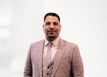 𝗪𝗮𝗲𝗹 𝗙𝗮𝘄𝘇𝗶: 𝗗𝗿𝗶𝘃𝗶𝗻𝗴 𝗥𝗲𝘃𝗲𝗻𝘂𝗲 𝗚𝗿𝗼𝘄𝘁𝗵, 𝗖𝘂𝘀𝘁𝗼𝗺𝗲𝗿-𝗖𝗲𝗻𝘁𝗿𝗶𝗰 𝗜𝗻𝗻𝗼𝘃𝗮𝘁𝗶𝗼𝗻, 𝗮𝗻𝗱 𝗖𝗫 𝗧𝗿𝗮𝗻𝘀𝗳𝗼𝗿𝗺𝗮𝘁𝗶𝗼𝗻