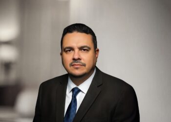 𝗛𝗲𝘀𝗵𝗮𝗺 𝗔𝗺𝗲𝗿: 𝗩𝗶𝘀𝗶𝗼𝗻𝗮𝗿𝘆 𝗔𝘂𝘁𝗼𝗺𝗼𝘁𝗶𝘃𝗲 𝗘𝘅𝗲𝗰𝘂𝘁𝗶𝘃𝗲 𝗣𝗶𝗼𝗻𝗲𝗲𝗿𝗶𝗻𝗴 𝗜𝗻𝗻𝗼𝘃𝗮𝘁𝗶𝗼𝗻, 𝗚𝗿𝗼𝘄𝘁𝗵, 𝗮𝗻𝗱 𝗠𝗮𝗿𝗸𝗲𝘁 𝗟𝗲𝗮𝗱𝗲𝗿𝘀𝗵𝗶𝗽 𝗶𝗻 𝘁𝗵𝗲 𝗠𝗘𝗡𝗔 𝗥𝗲𝗴𝗶𝗼𝗻